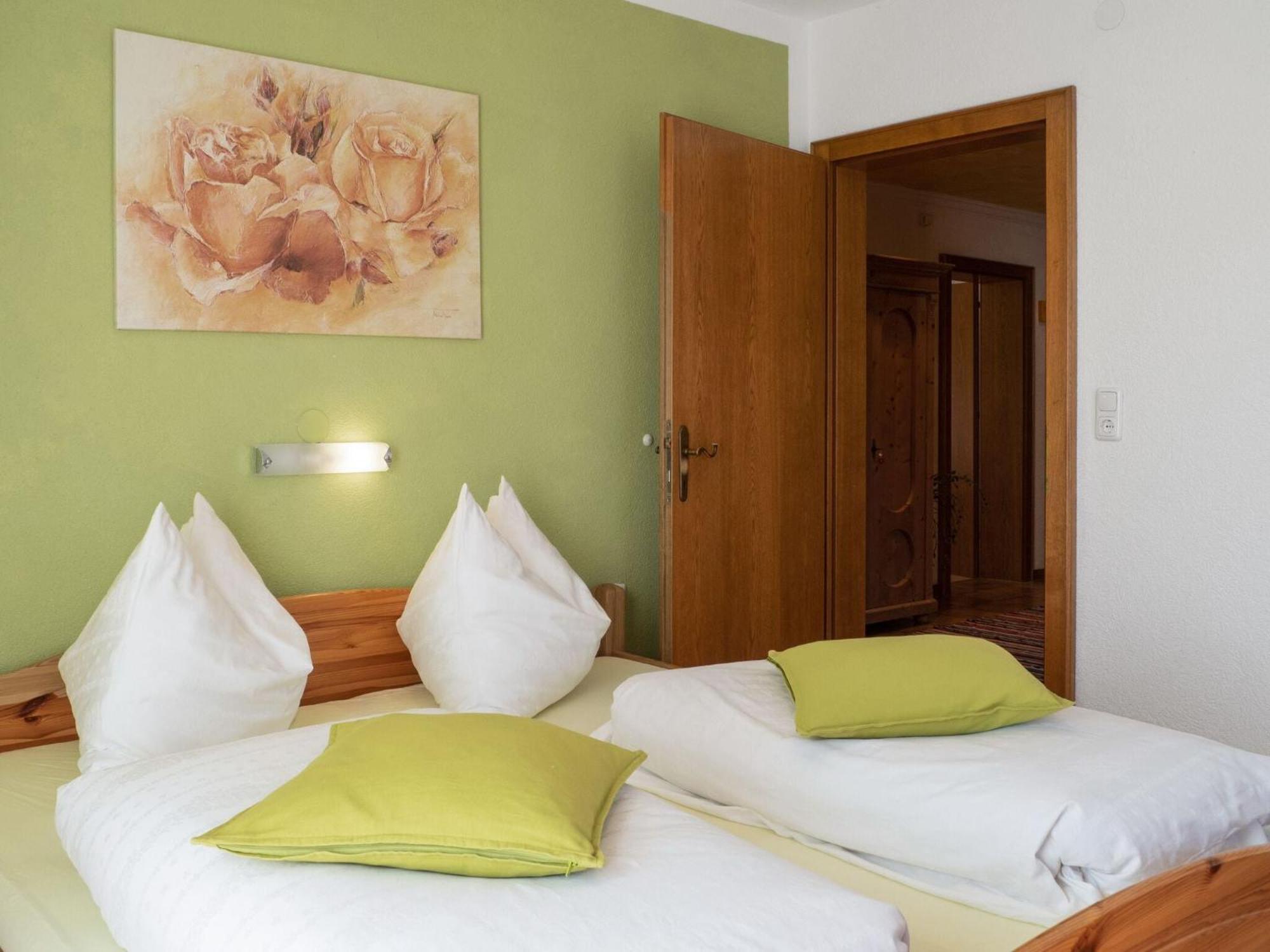 Lovely Apartment With Terrace In Fuegenberg Екстериор снимка