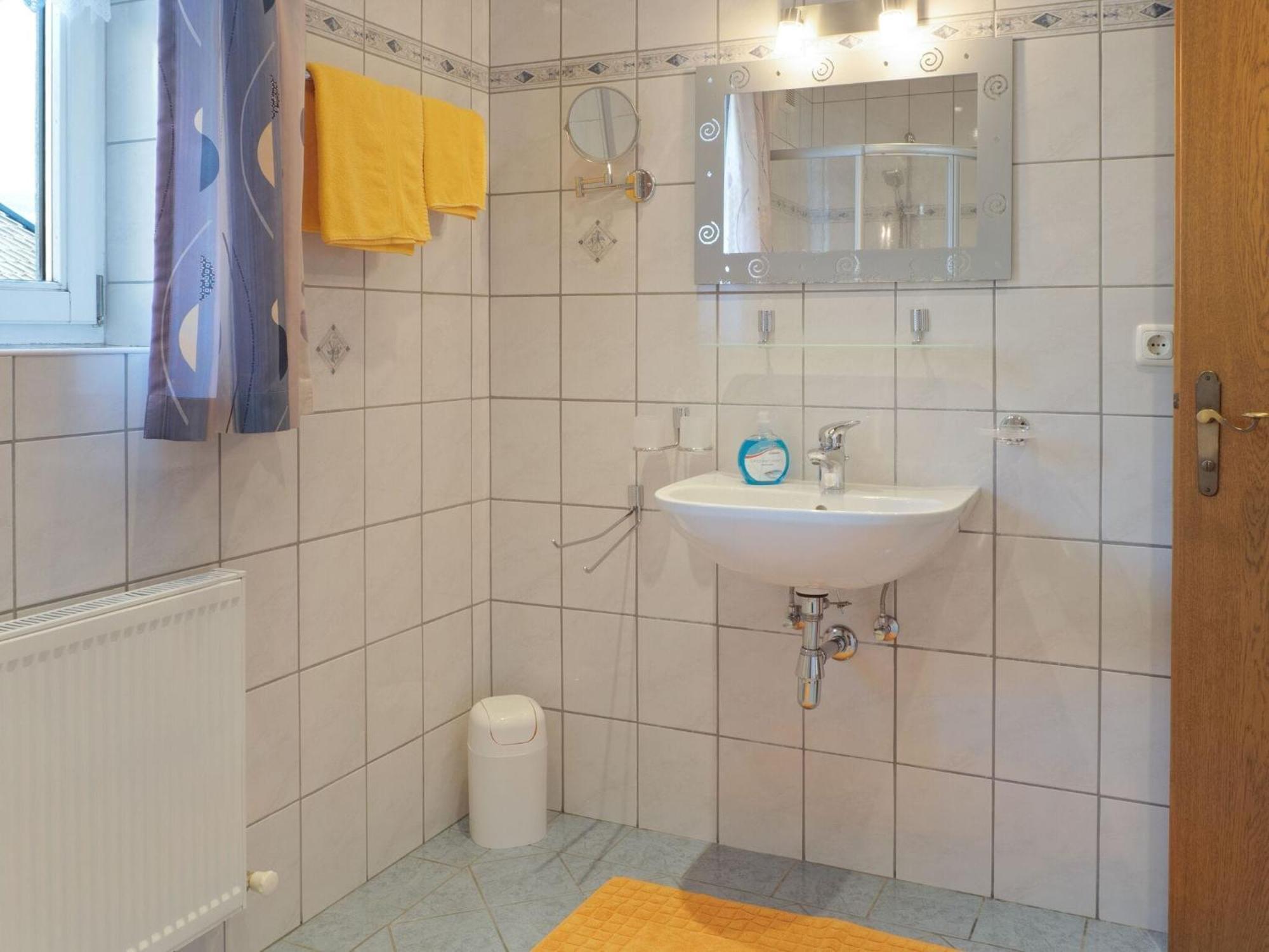 Lovely Apartment With Terrace In Fuegenberg Екстериор снимка